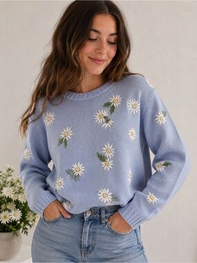 Vintage Quacker Factory Blue Daisy Embroidered Sweater Size Small Cottagecore